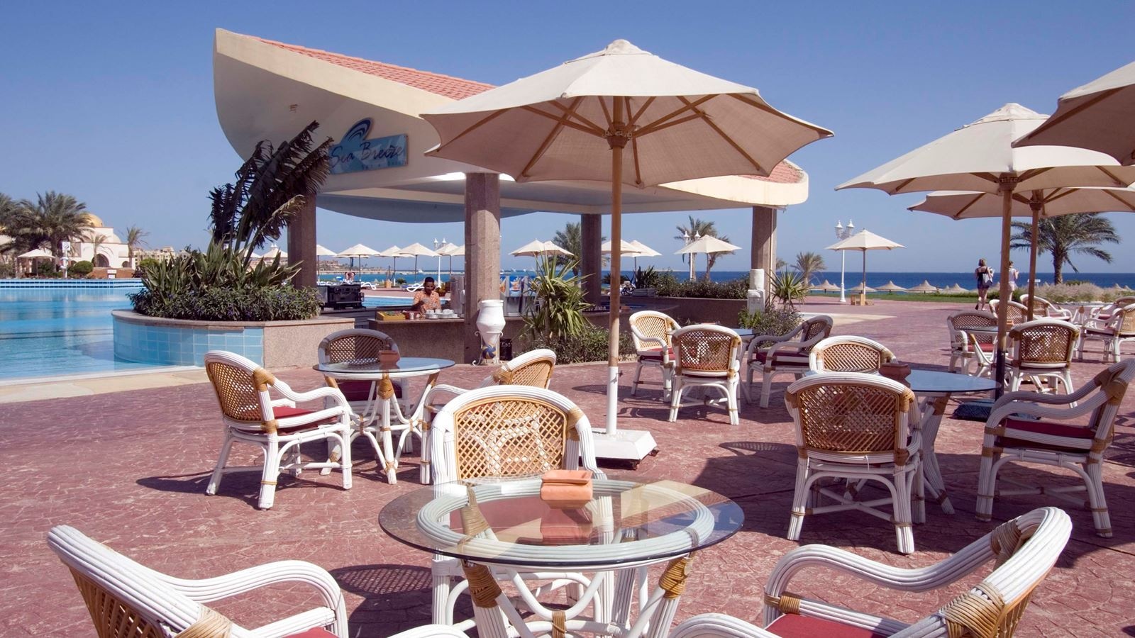 bars-see-breeze-pool-bar