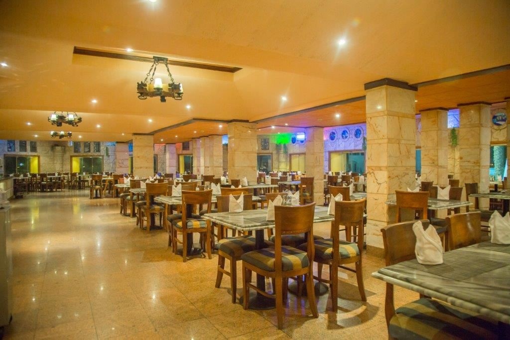 restaurants-main-restaurant--love-boat