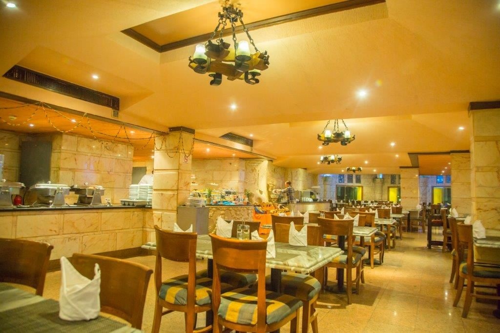 restaurants-main-restaurant--love-boat