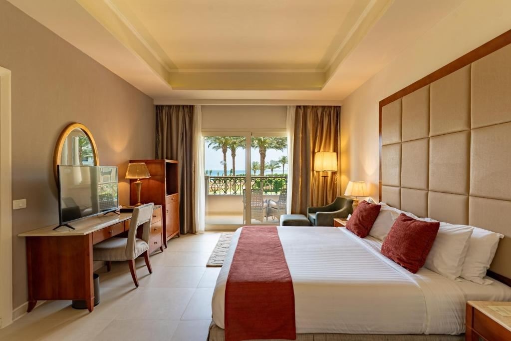 rooms-ambassador-sea-view-suite