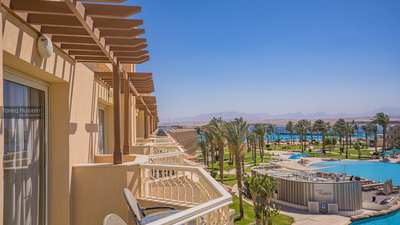 rooms-deluxe-garden-or-pool-view