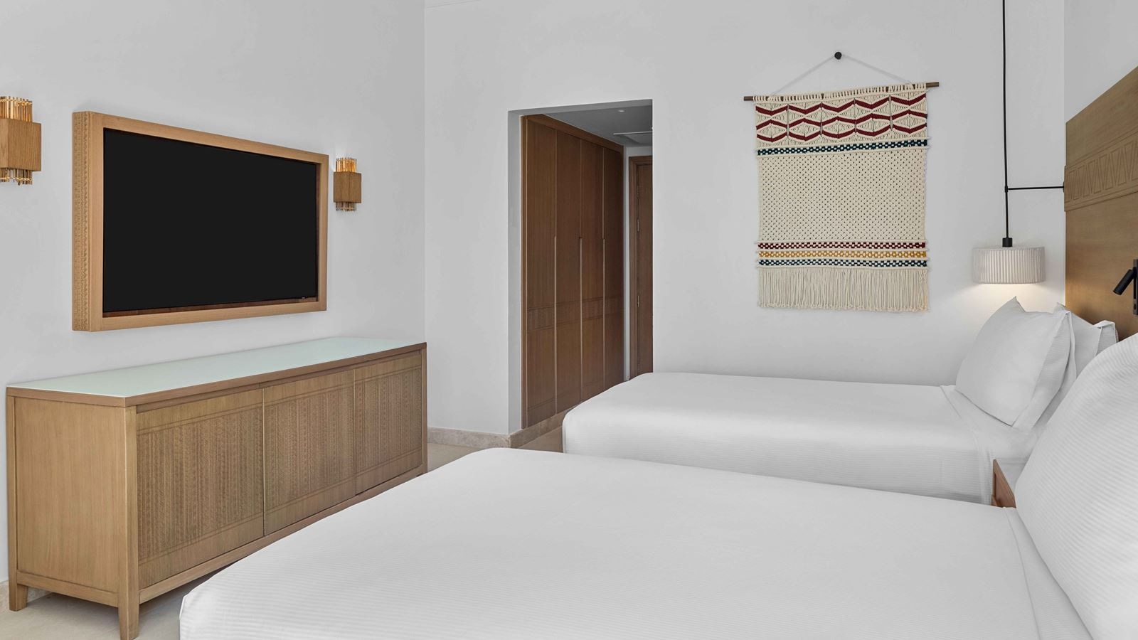 rooms-beachside-premium-room-garden-or-sea-view