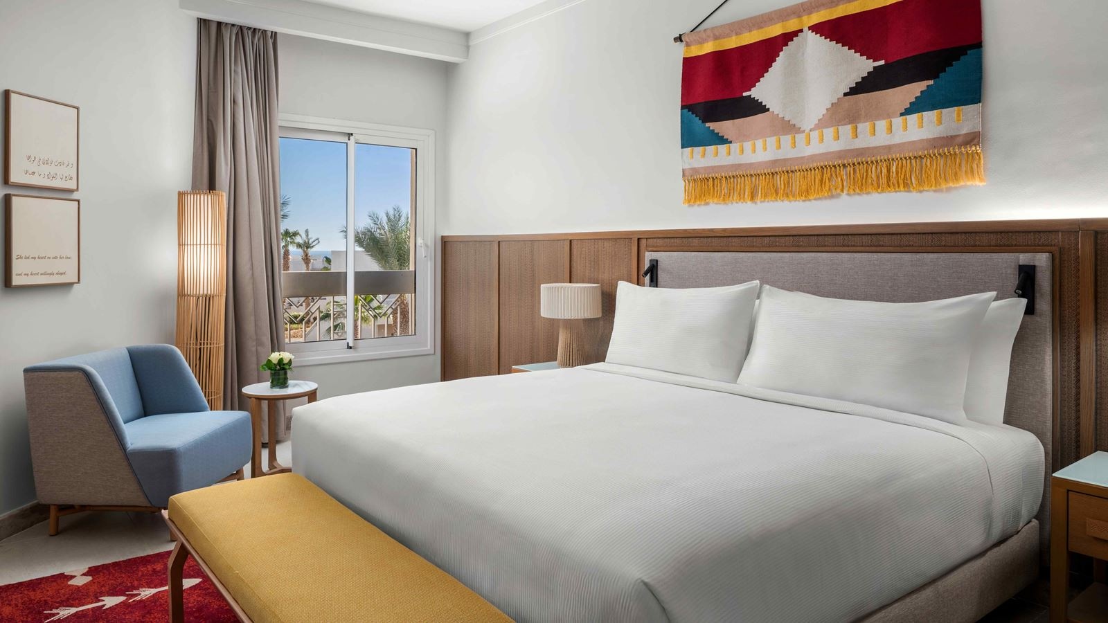 rooms-beachside-king-premium-suite-pool-or-sea-view