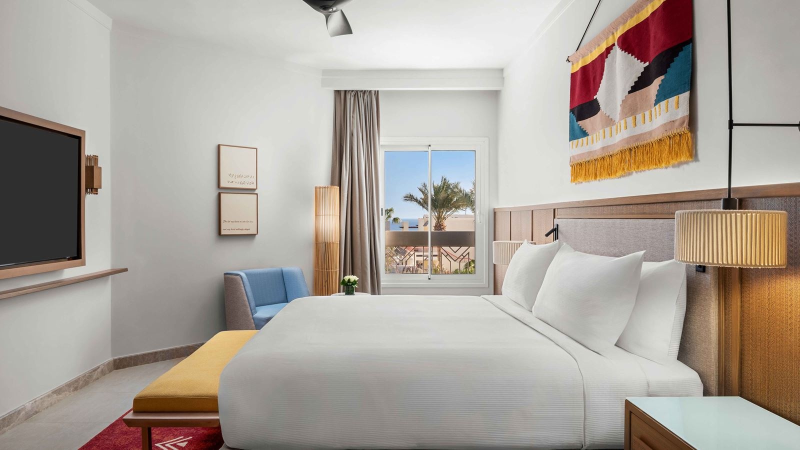 rooms-beachside-king-premium-suite-pool-or-sea-view