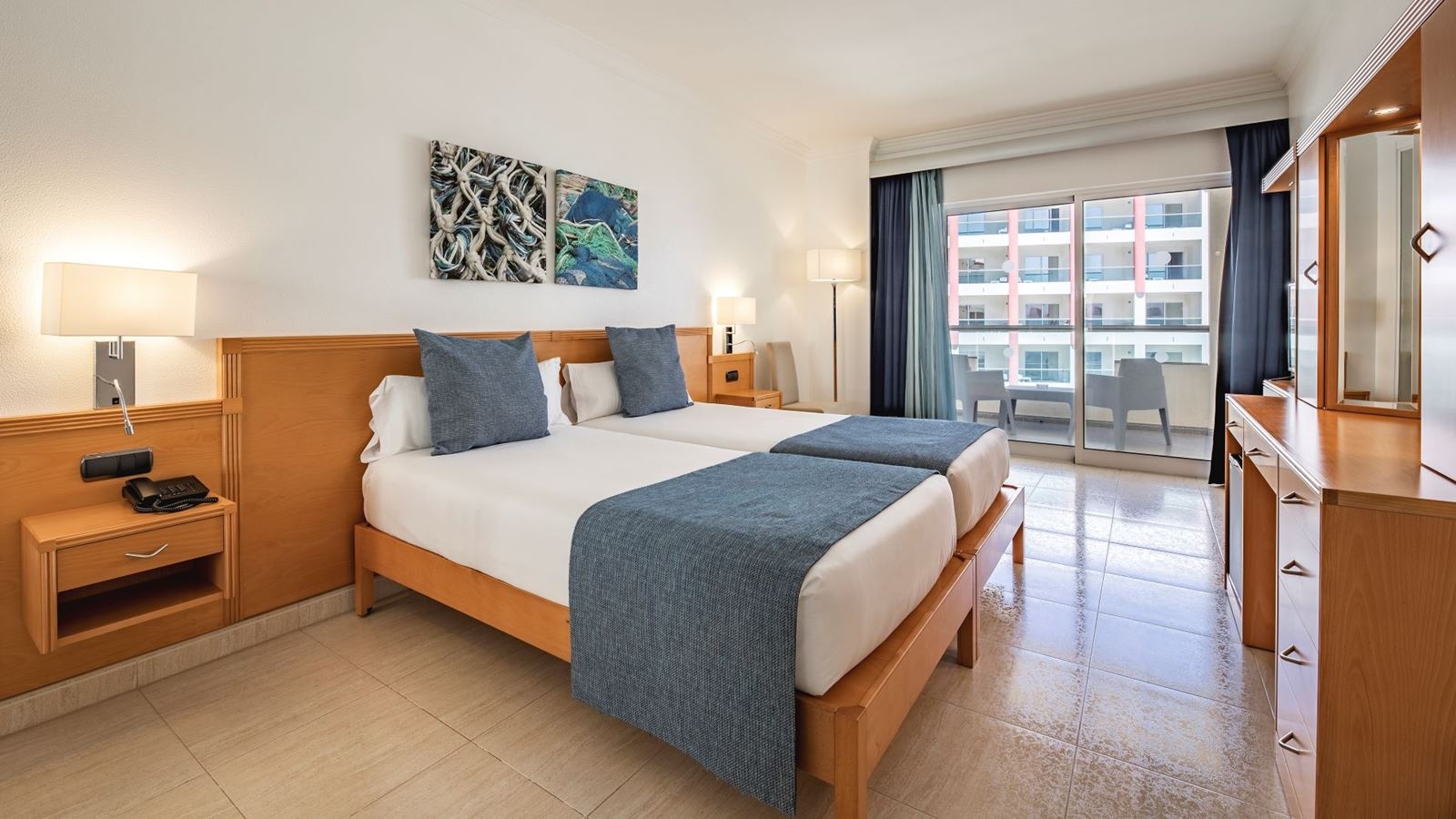 rooms-double-room-sea-side-view-balcony-or-terrace-dbl-vml