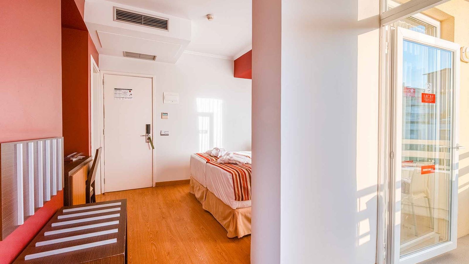 rooms-standard-mountain-view