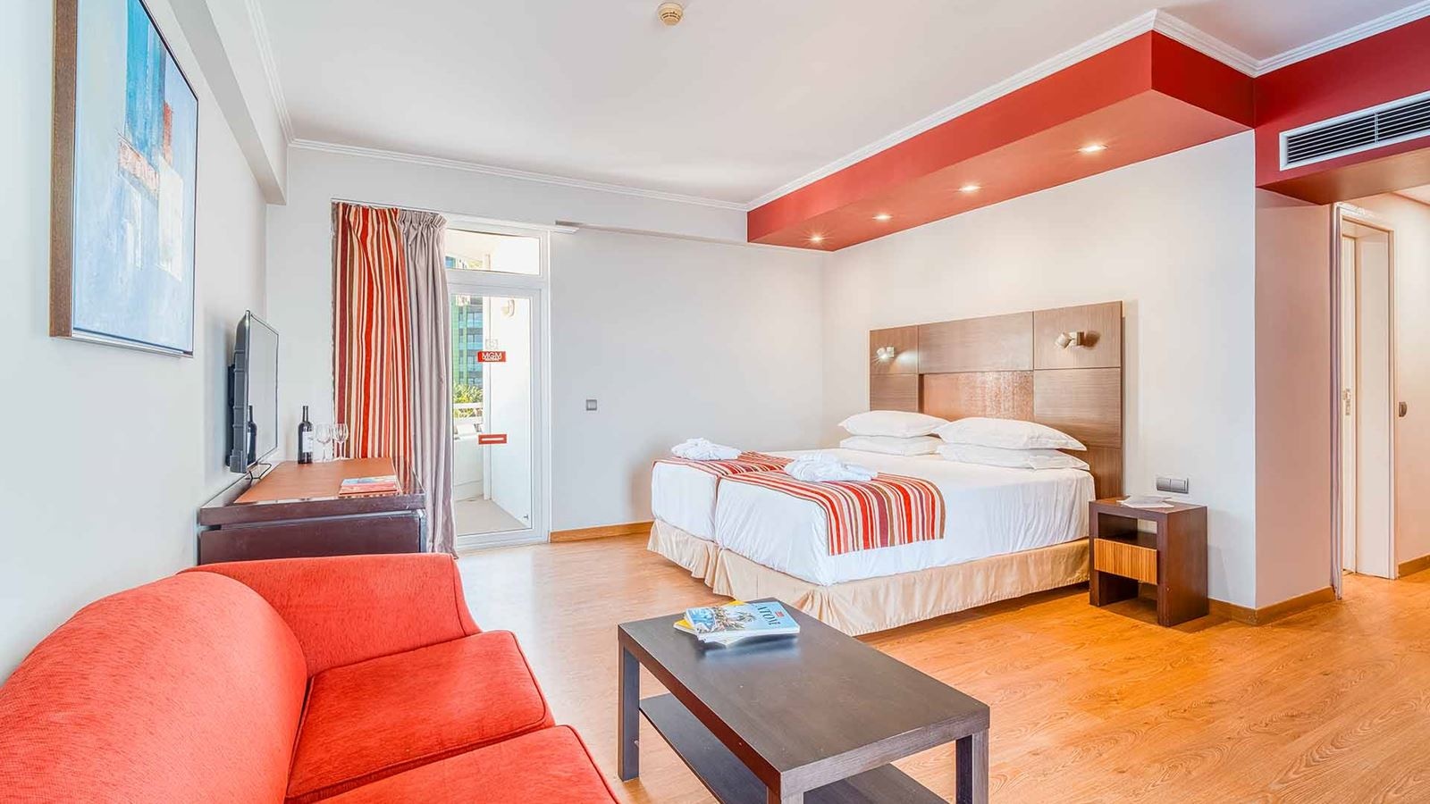 rooms-deluxe-room-sea-view