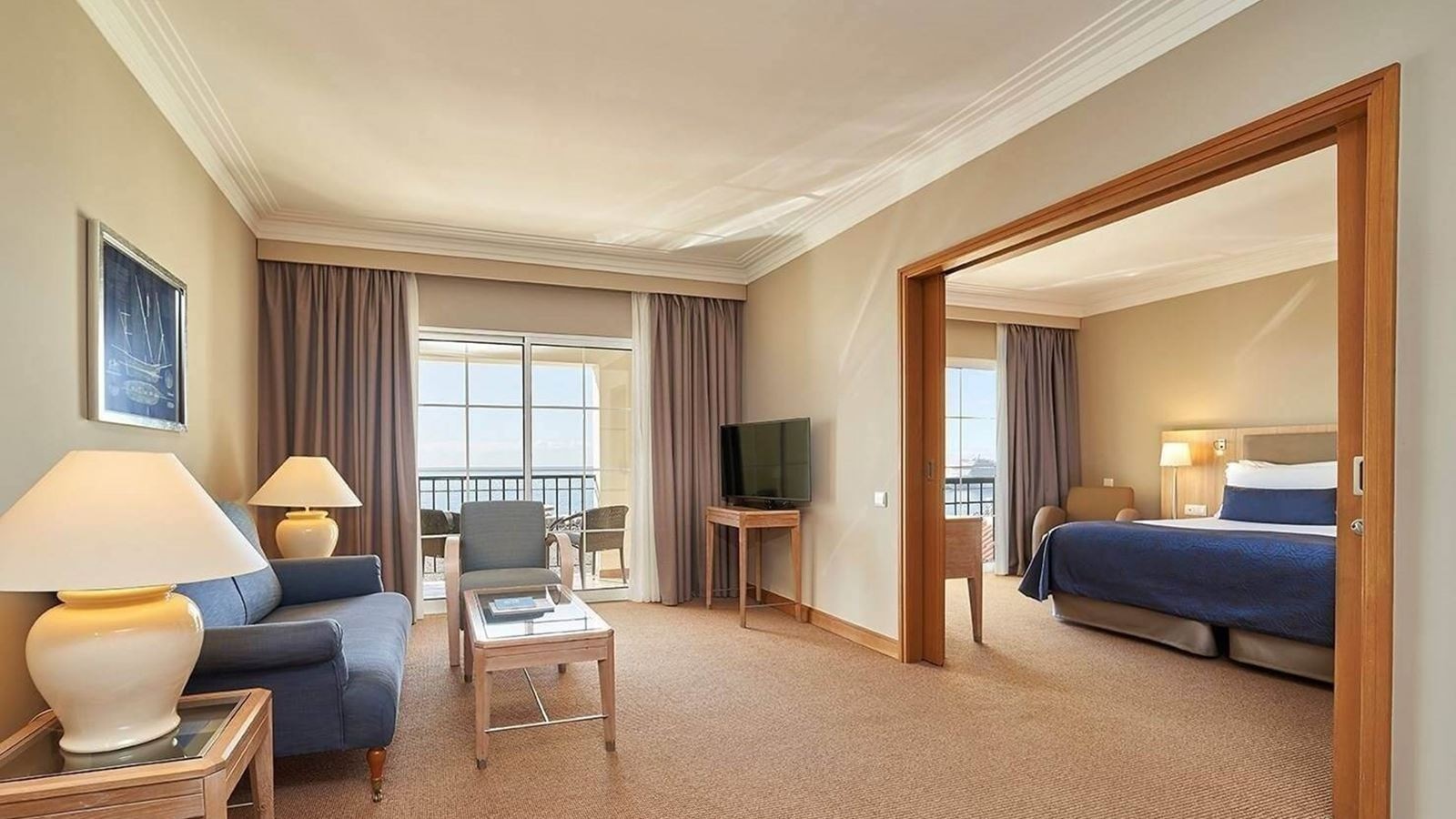 rooms-junior-suite-balcony-or-terrace