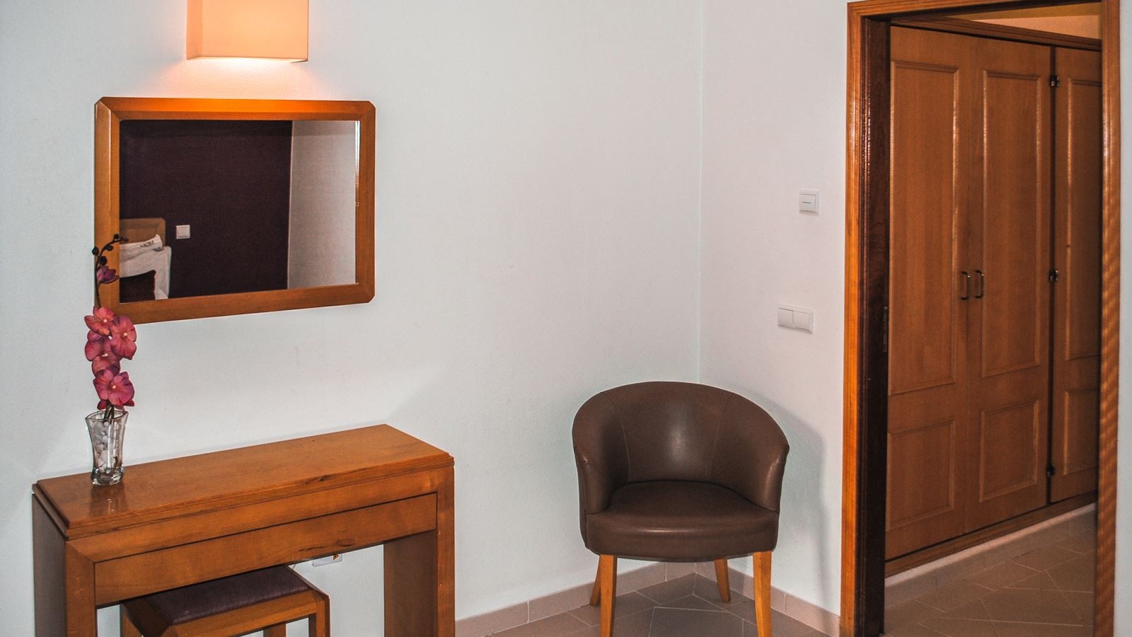 rooms-t1jc-one-bedroom-junior-club