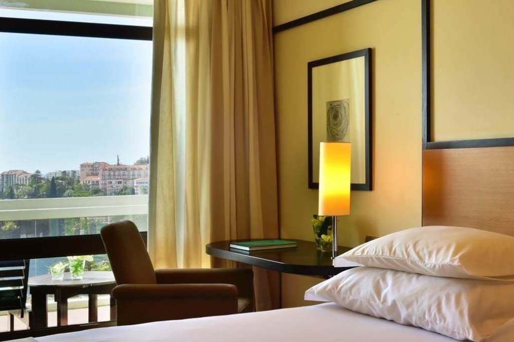 rooms-classic-side-sea-view