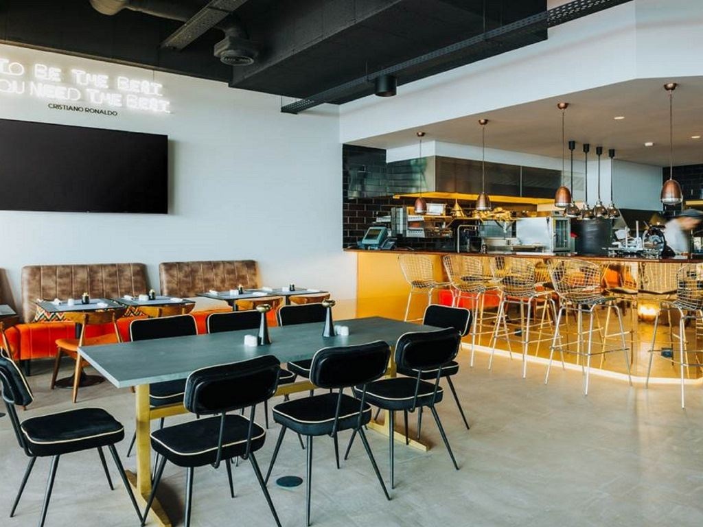 restaurants-cr7-corner-funchal