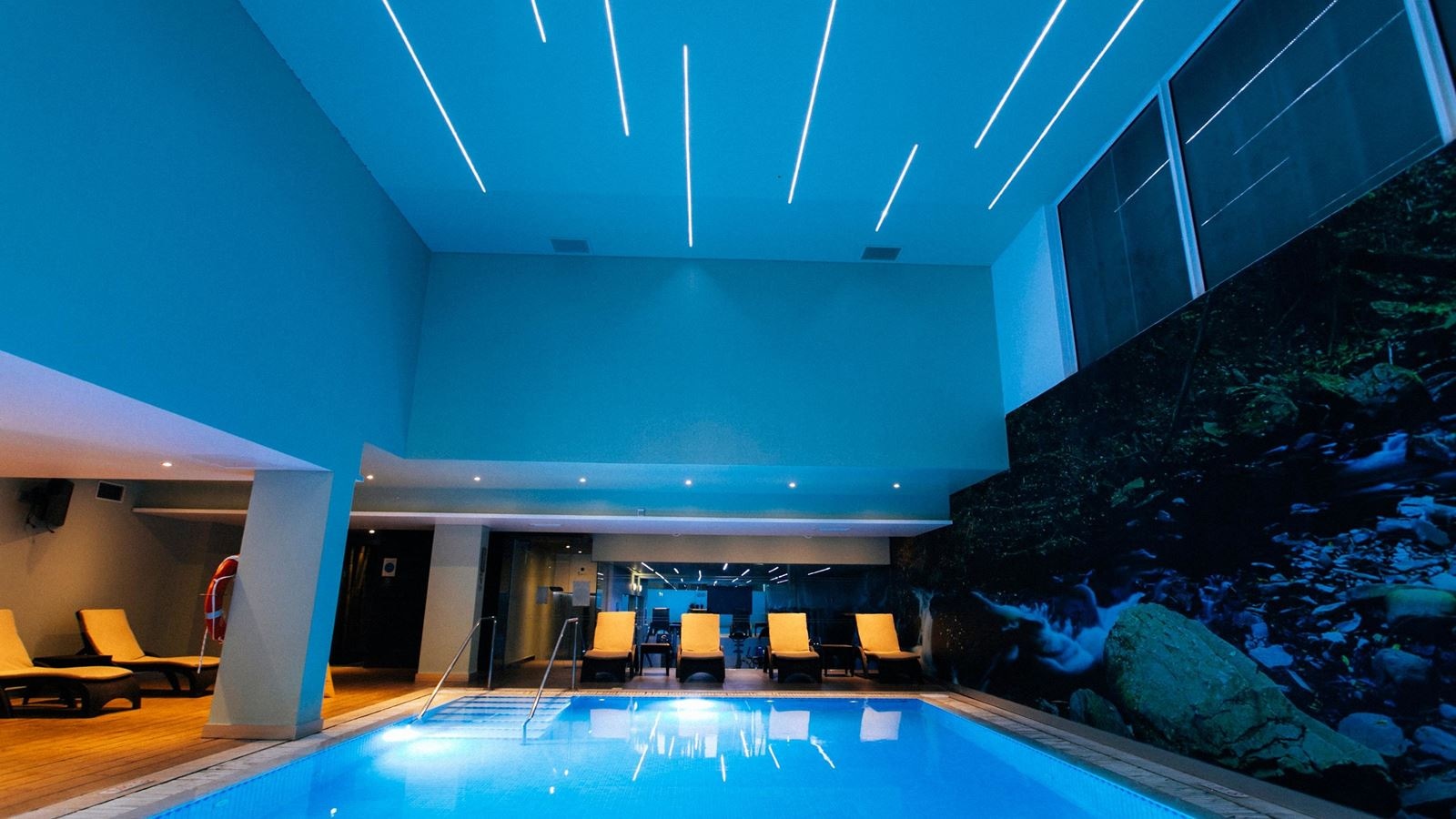 pools-indoor-pool