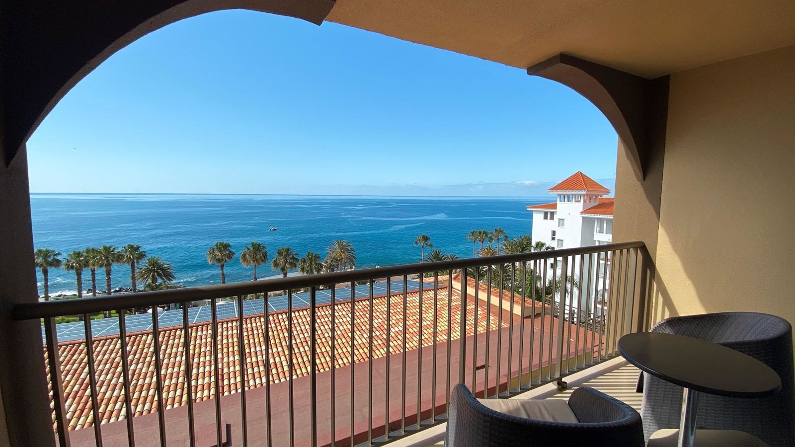 rooms-apartment-1-bedroom-sea-view