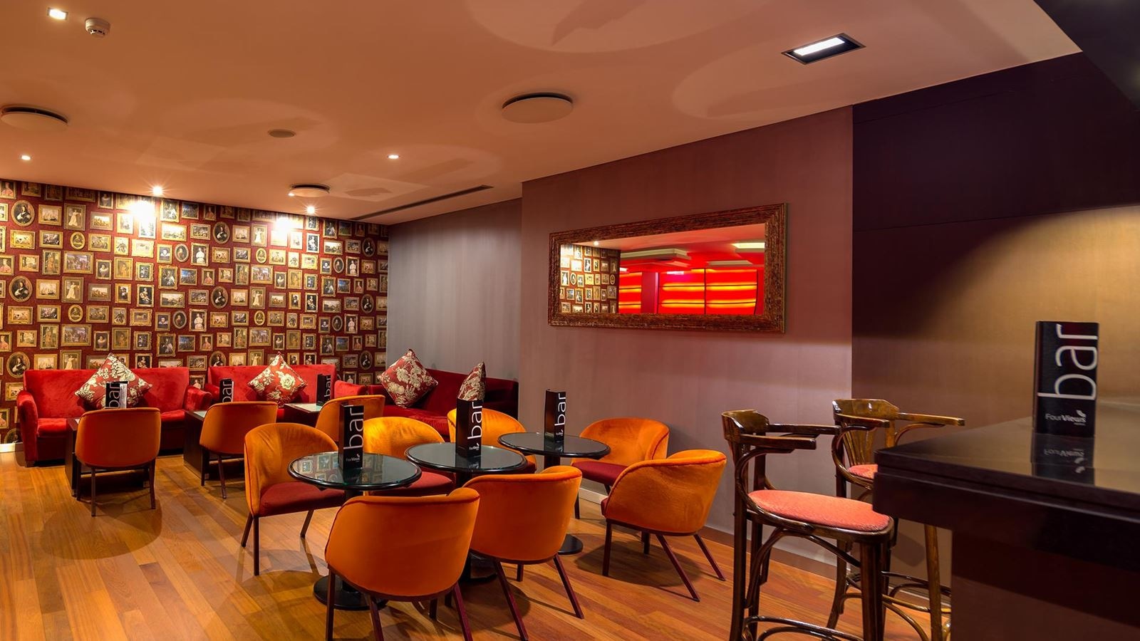 bars-al-fresco-pool-bar