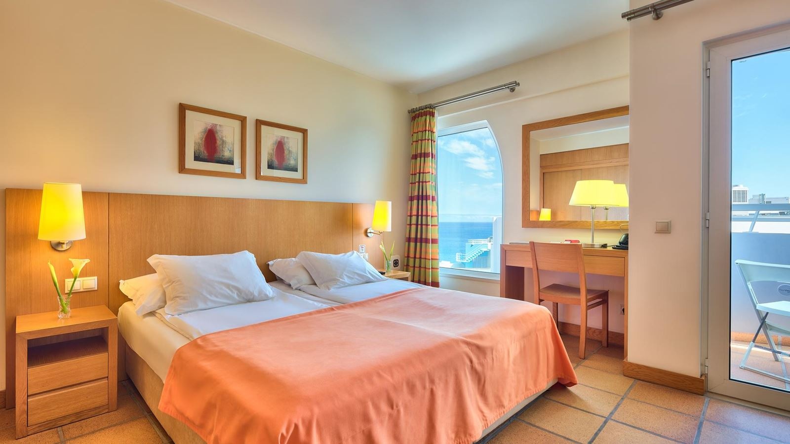 rooms-studio-partial-sea-view