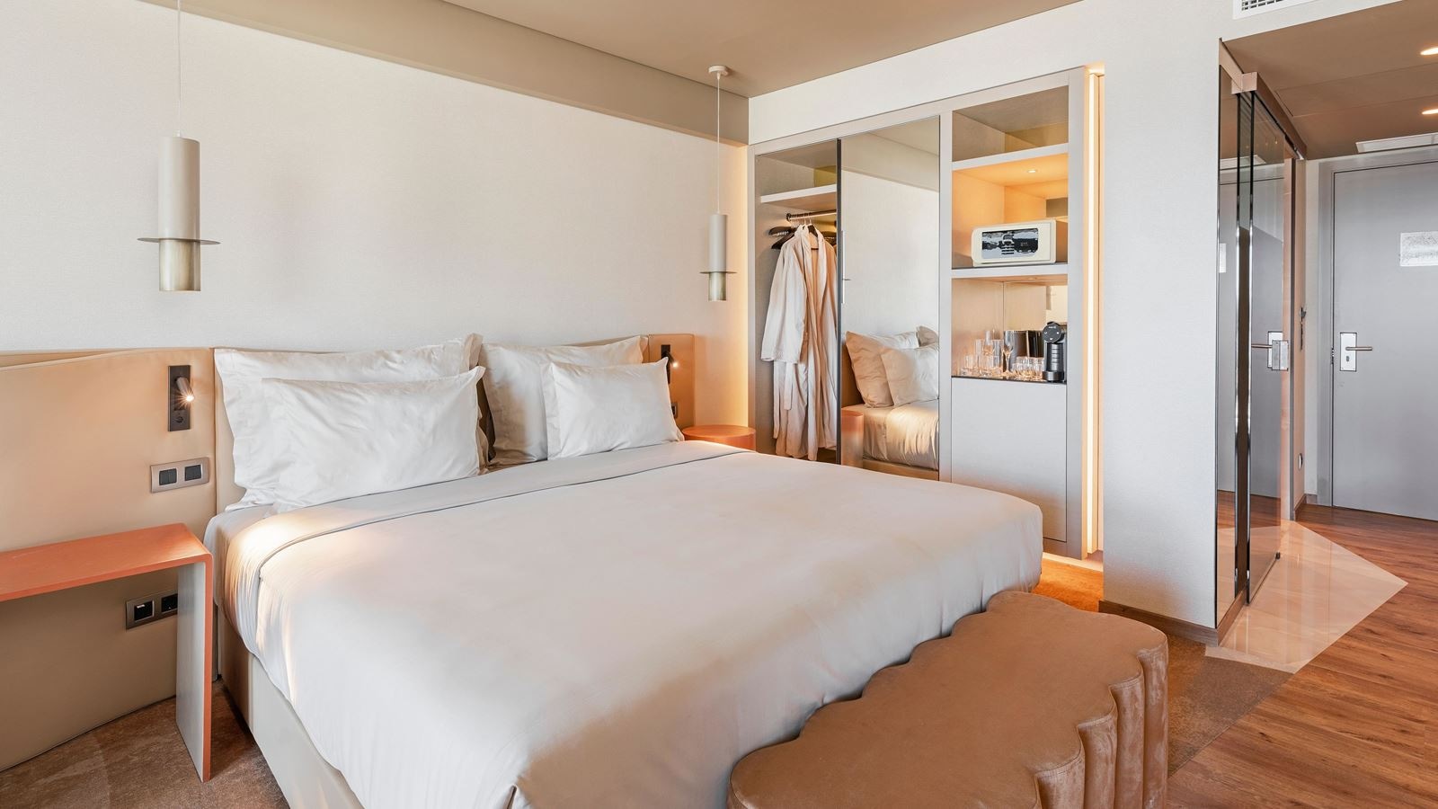 rooms-deluxe-room-with-balcony-or-terrace