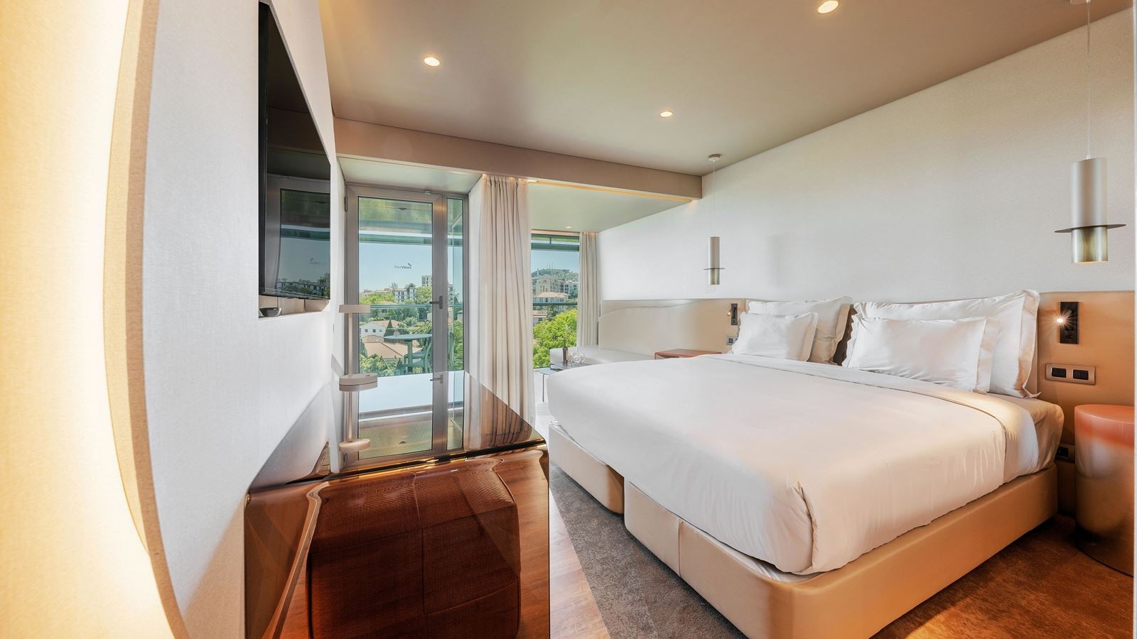 rooms-deluxe-room-with-balcony-or-terrace