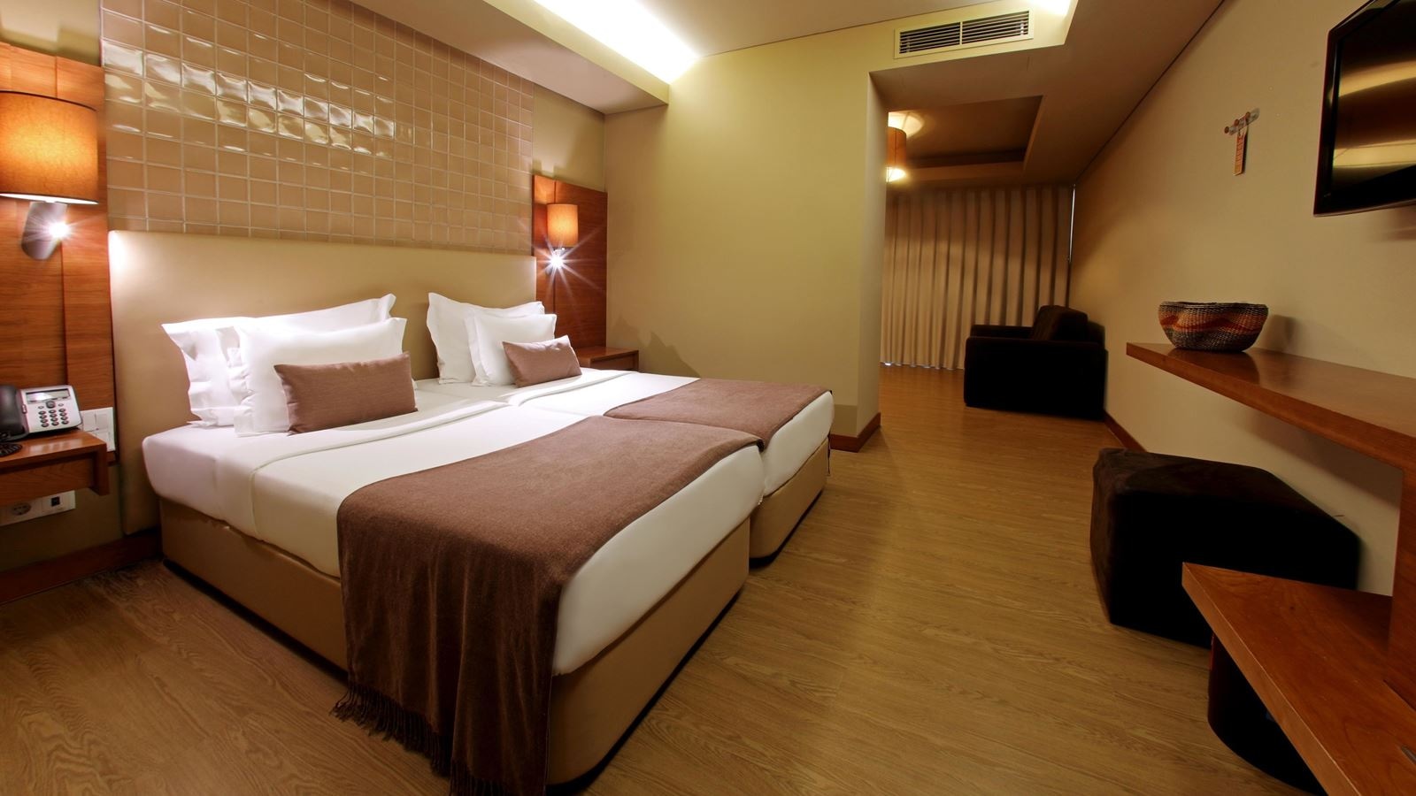 rooms-studio-with-balcony-or-terrace