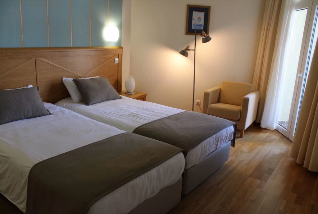 rooms-1l-double-side-seaview-single-use