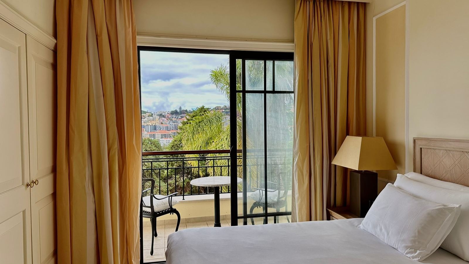 rooms-double-panoramic-room