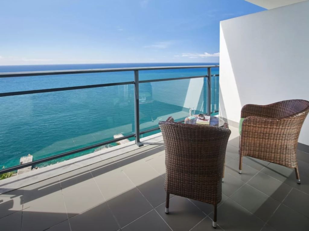 rooms-ds--dbl-superior-front-sea-view