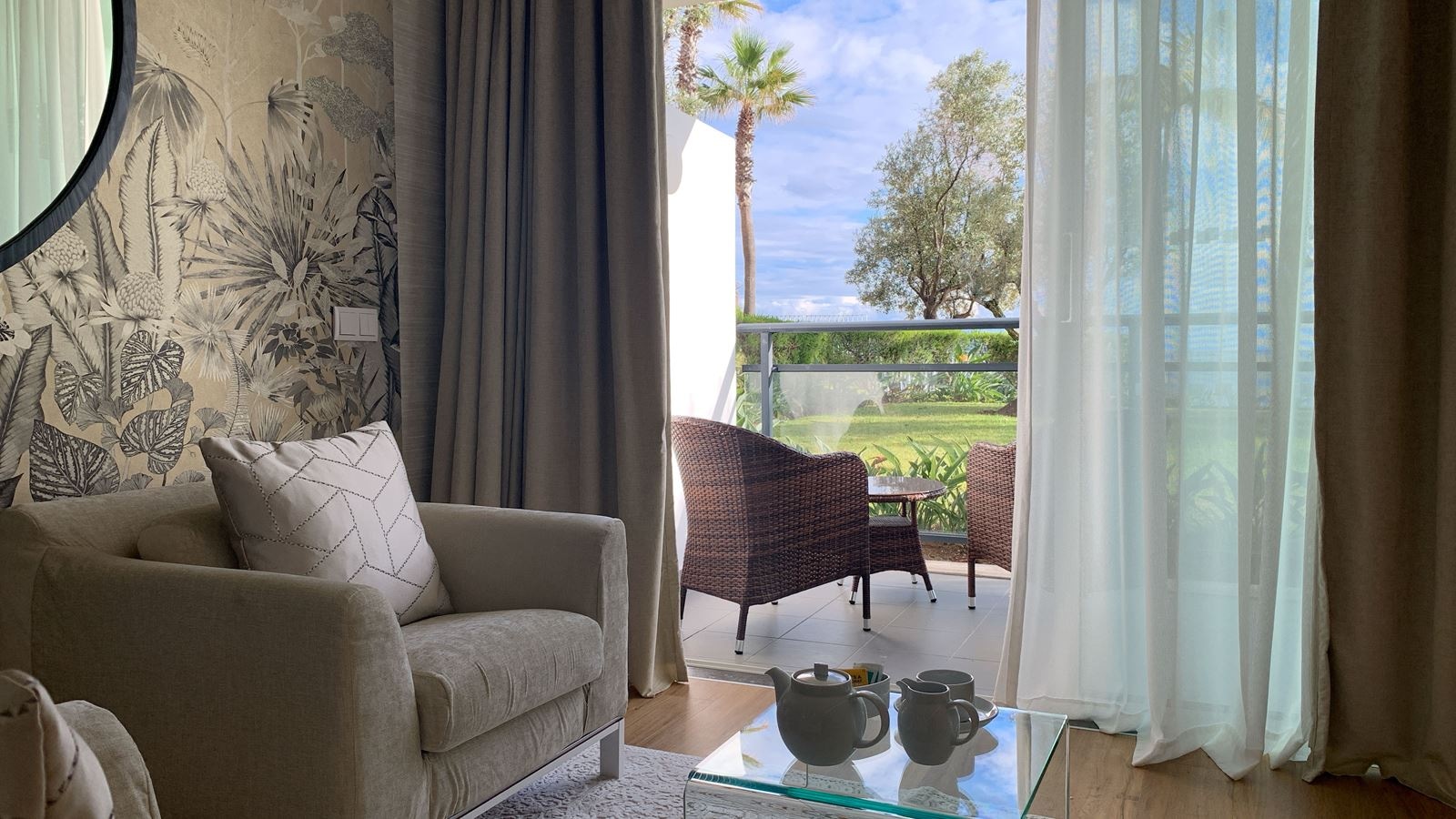 rooms-jg-vida-junior-suite-garden-view