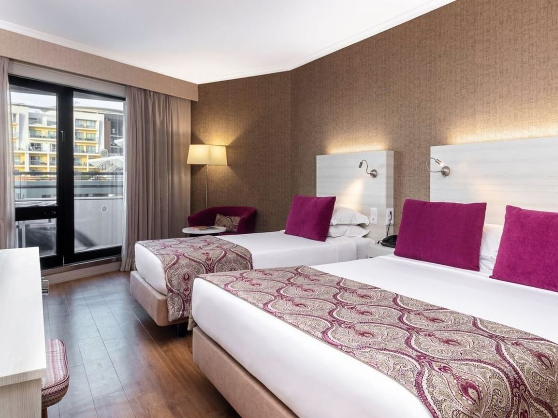 rooms-triple-room-side-sea-view