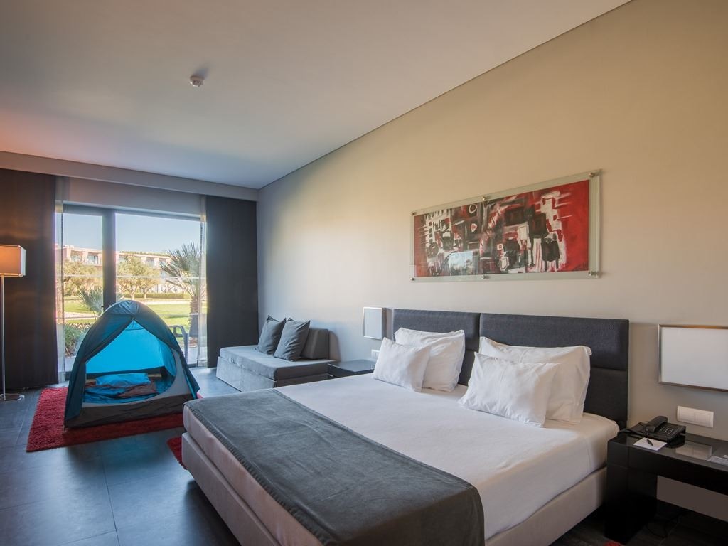 rooms-df-family-room