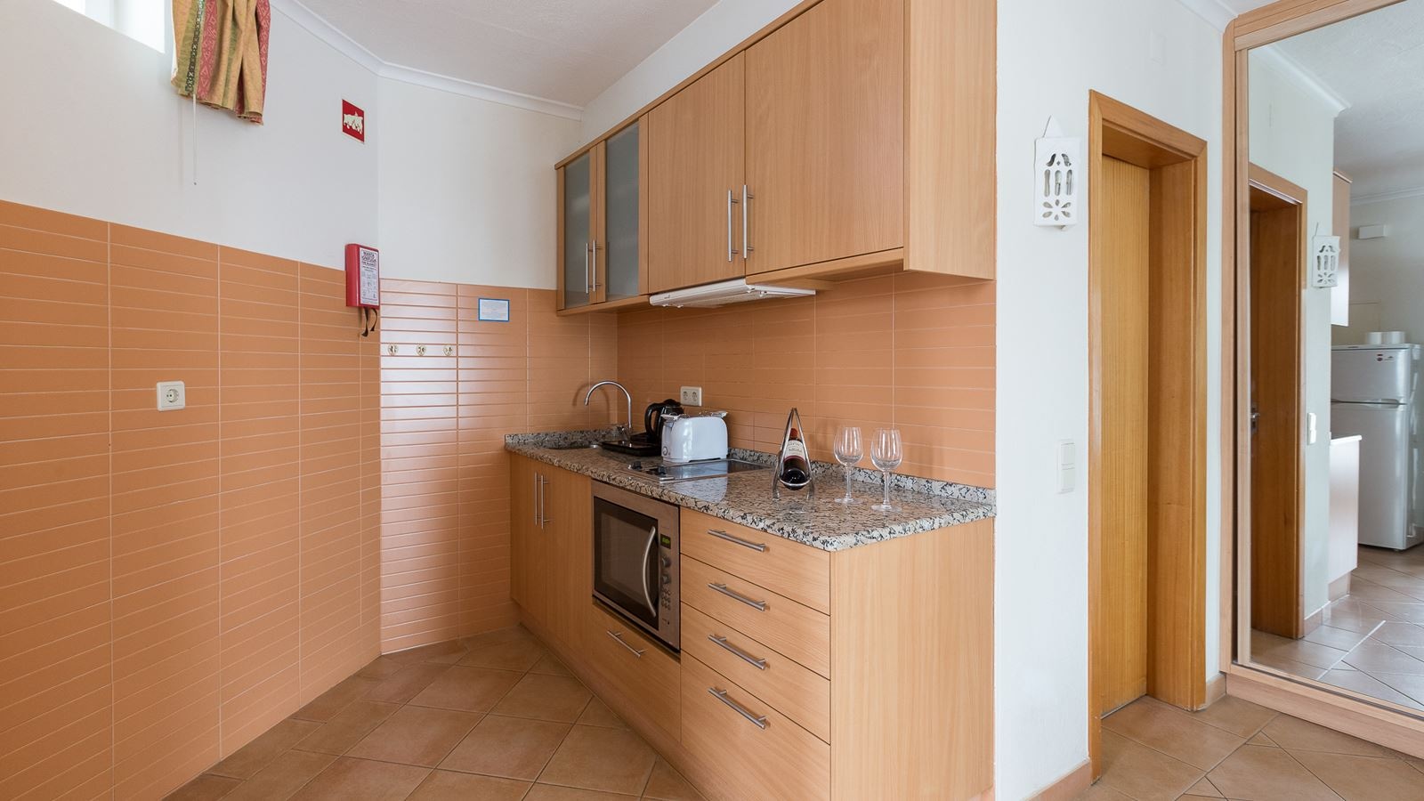 rooms-standard-room-terrace-twin-beds