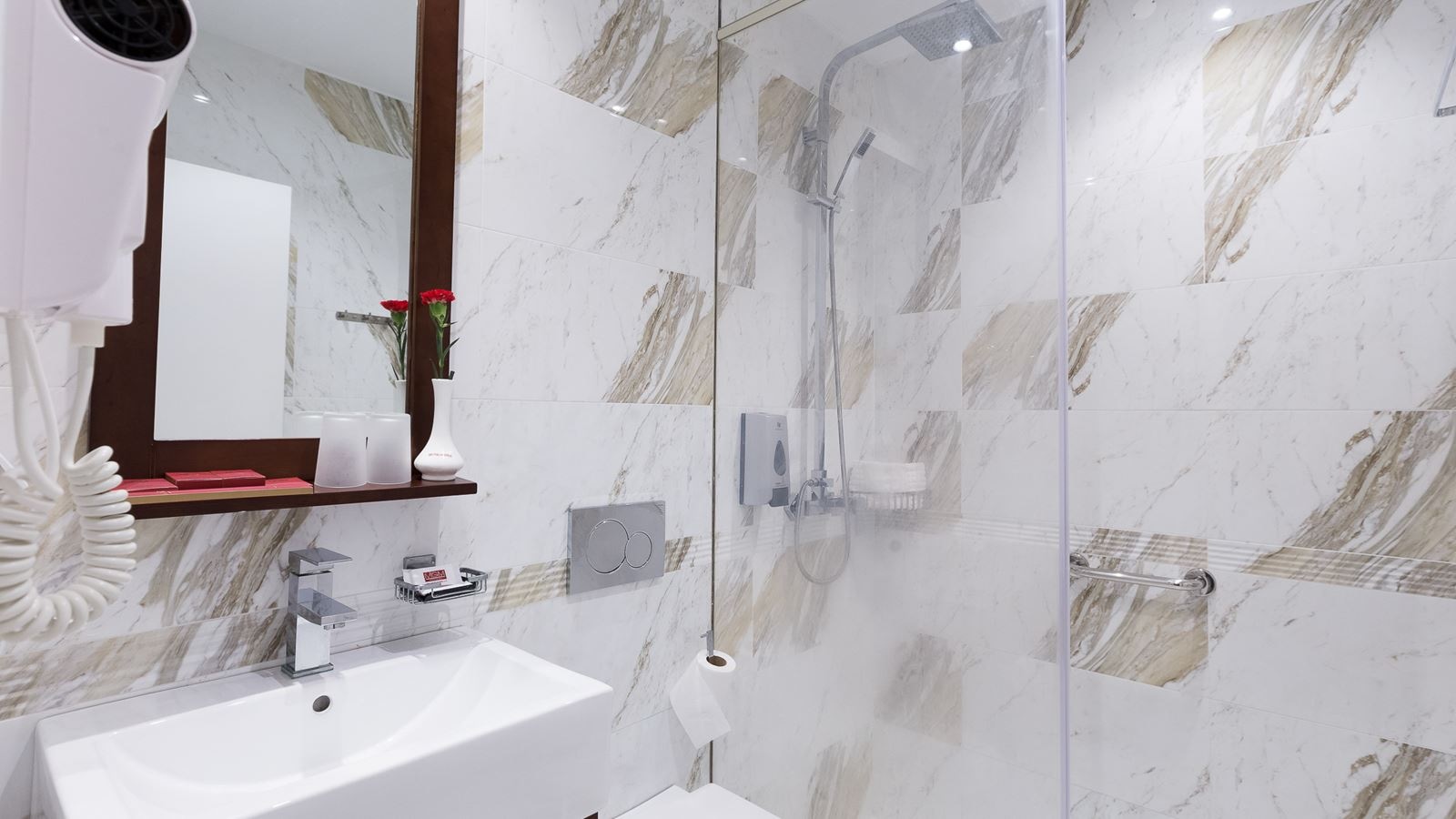 rooms-deluxe-two-bedroom-apartment-sea-or-pool-view