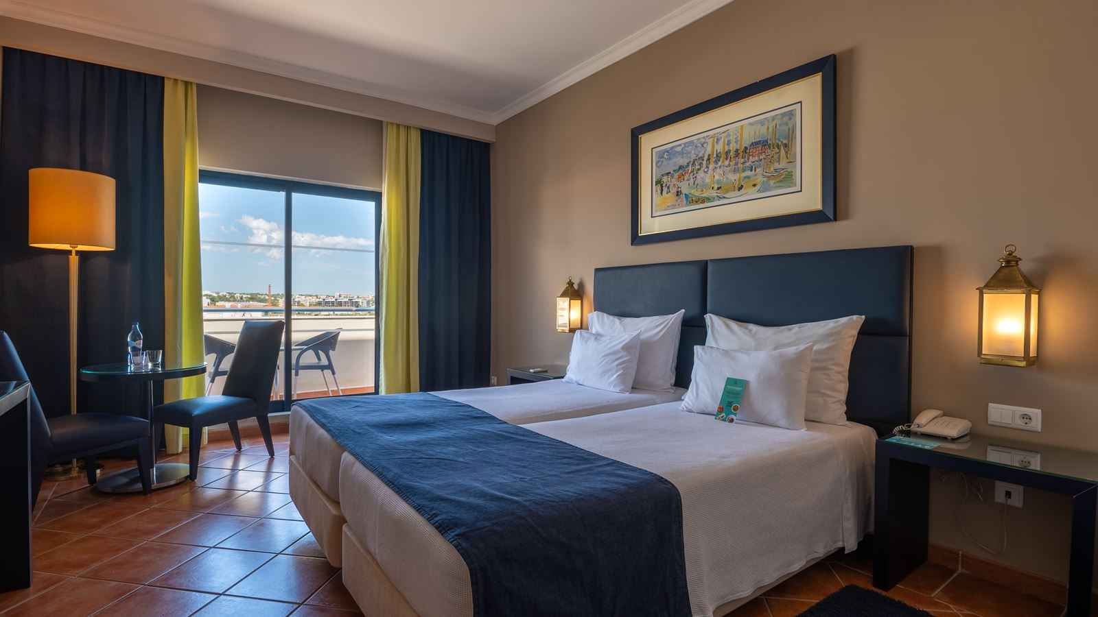 rooms-db--double-standard