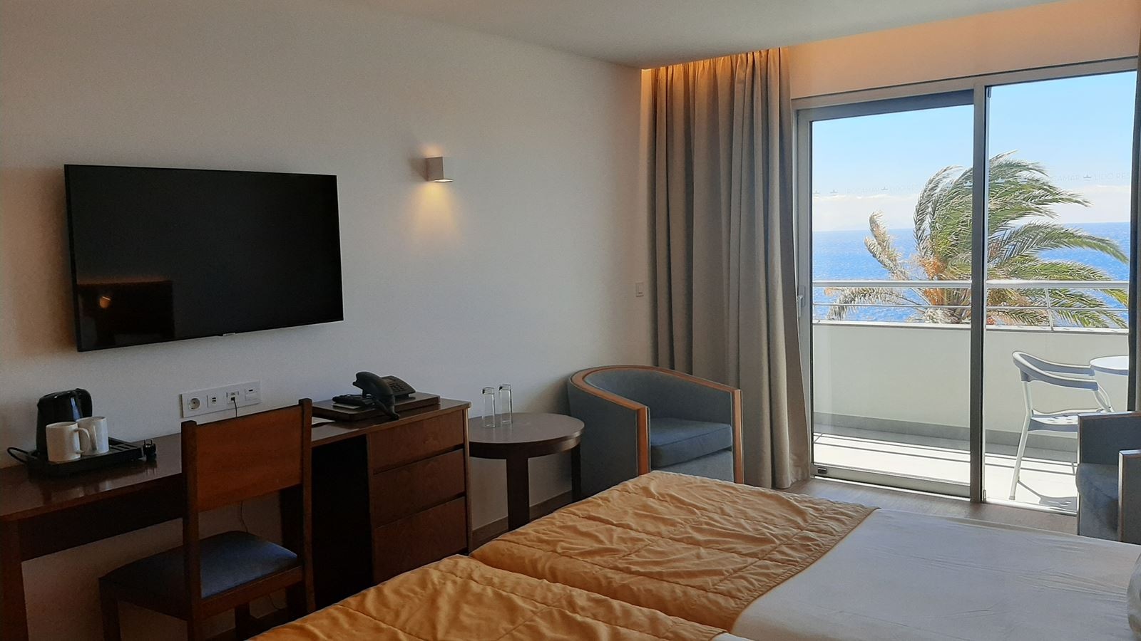 rooms-sv-twin-superior-sea-view