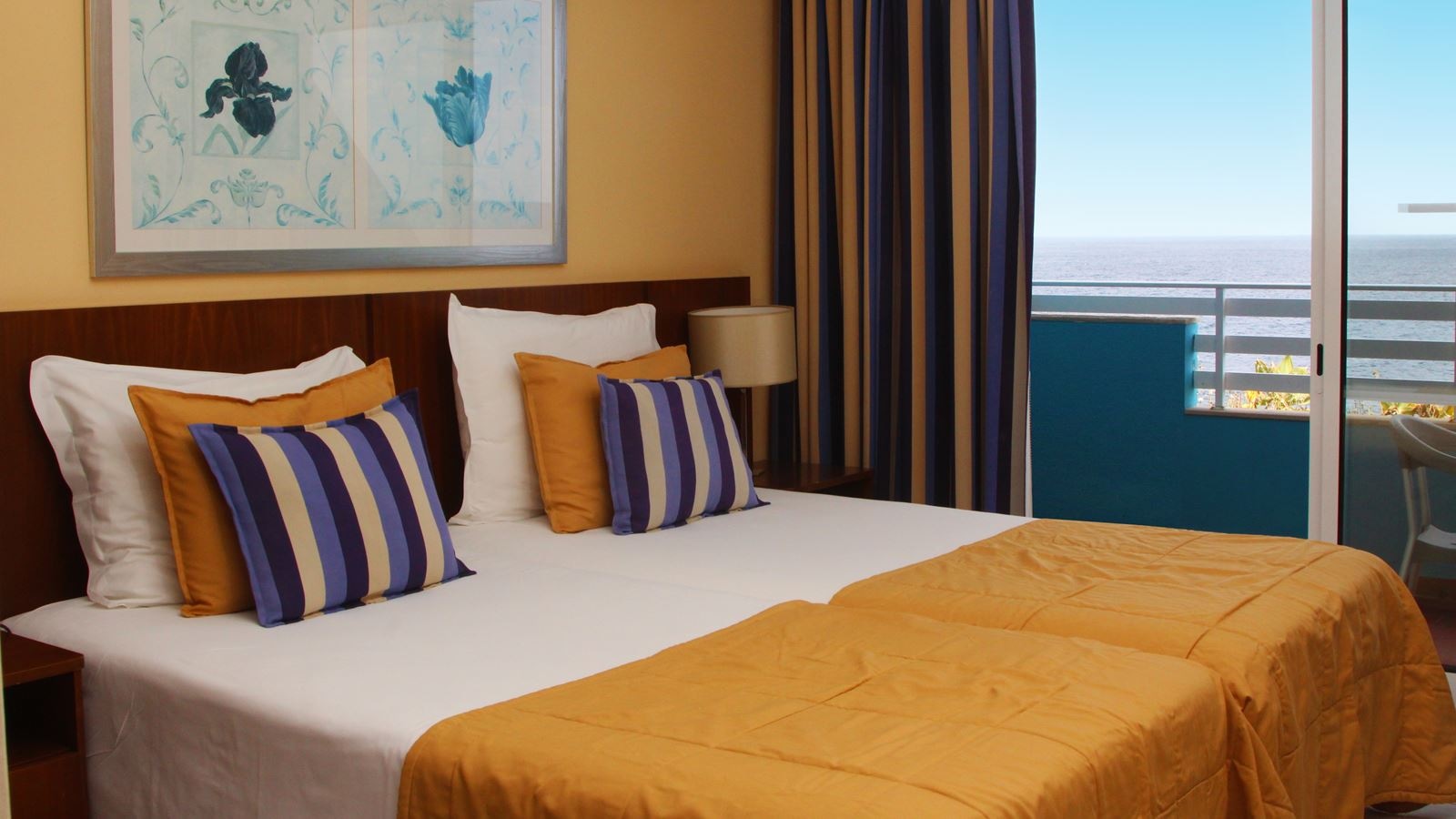 rooms-dv-twin-sea-view