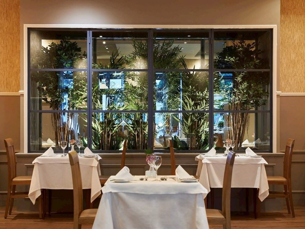 restaurants-restaurants