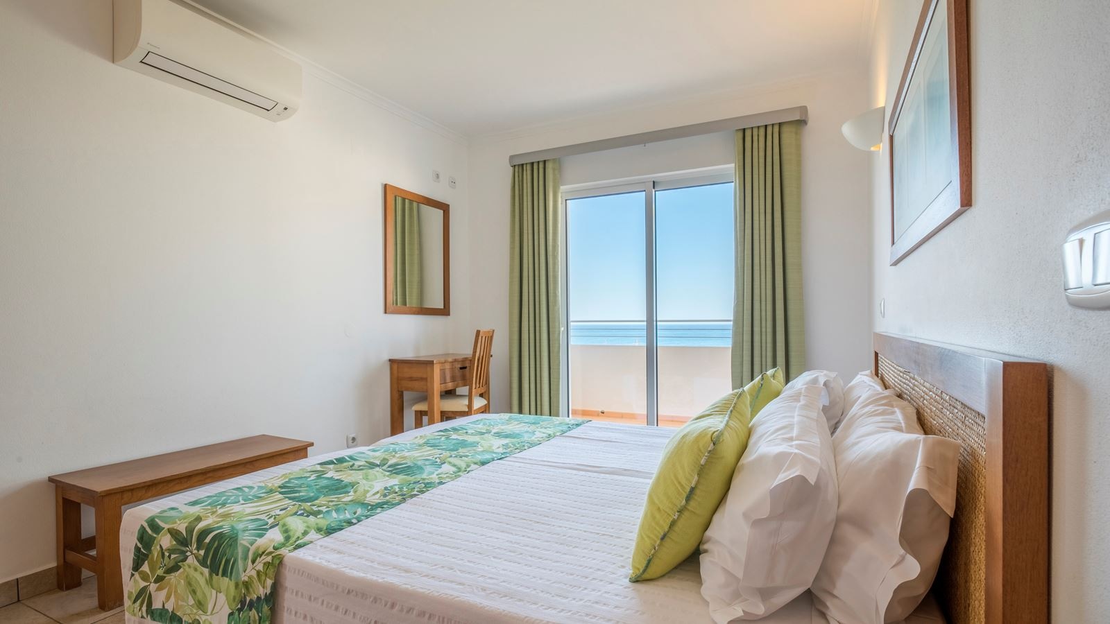 rooms-1v--1bedroom-apartment-sea-view