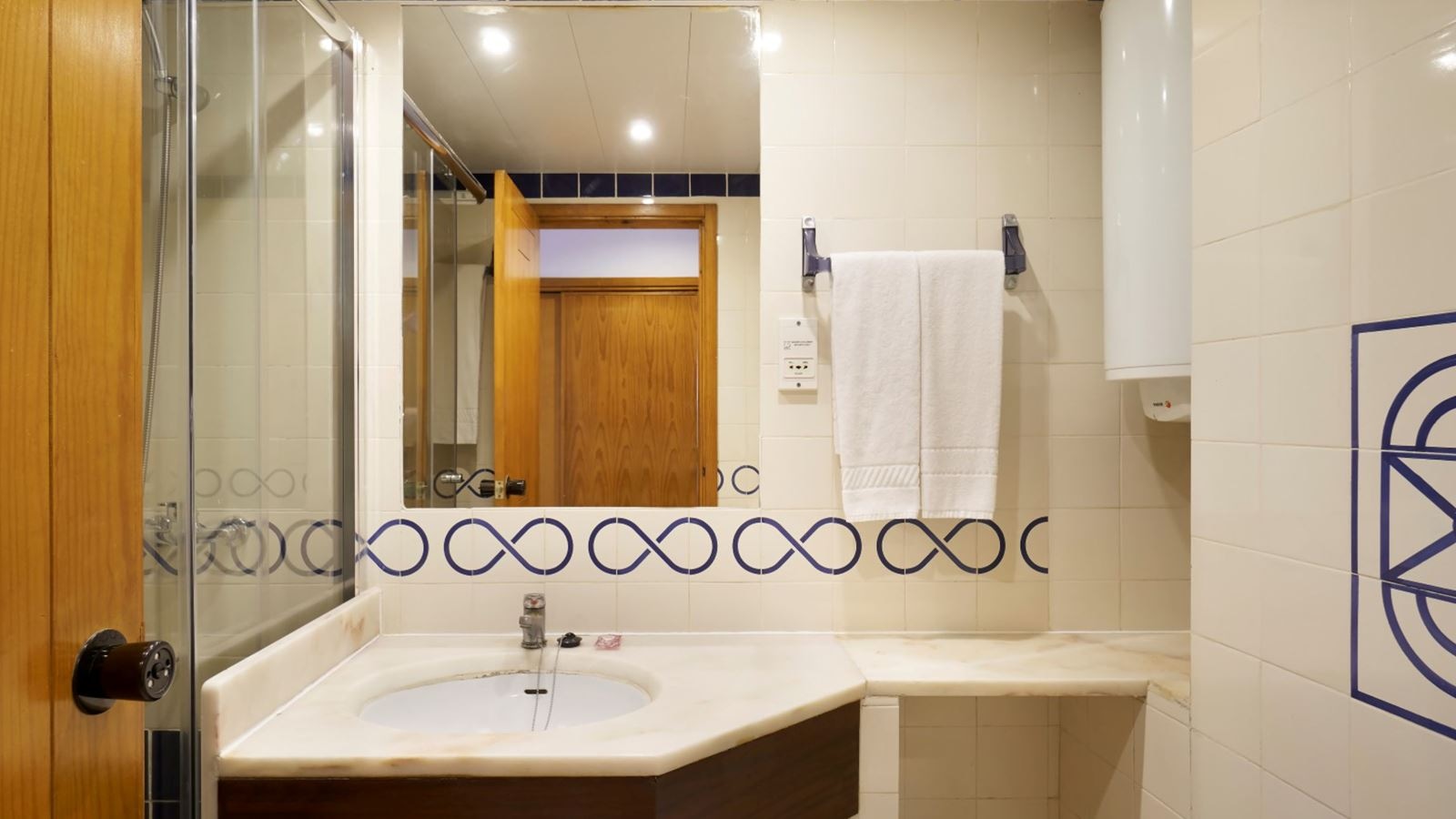 rooms-ss--studio-sunrise