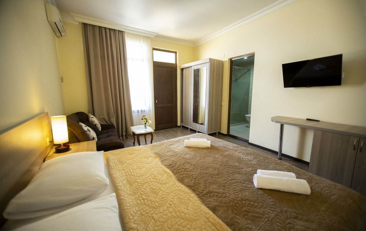 rooms-dbl-superior-room