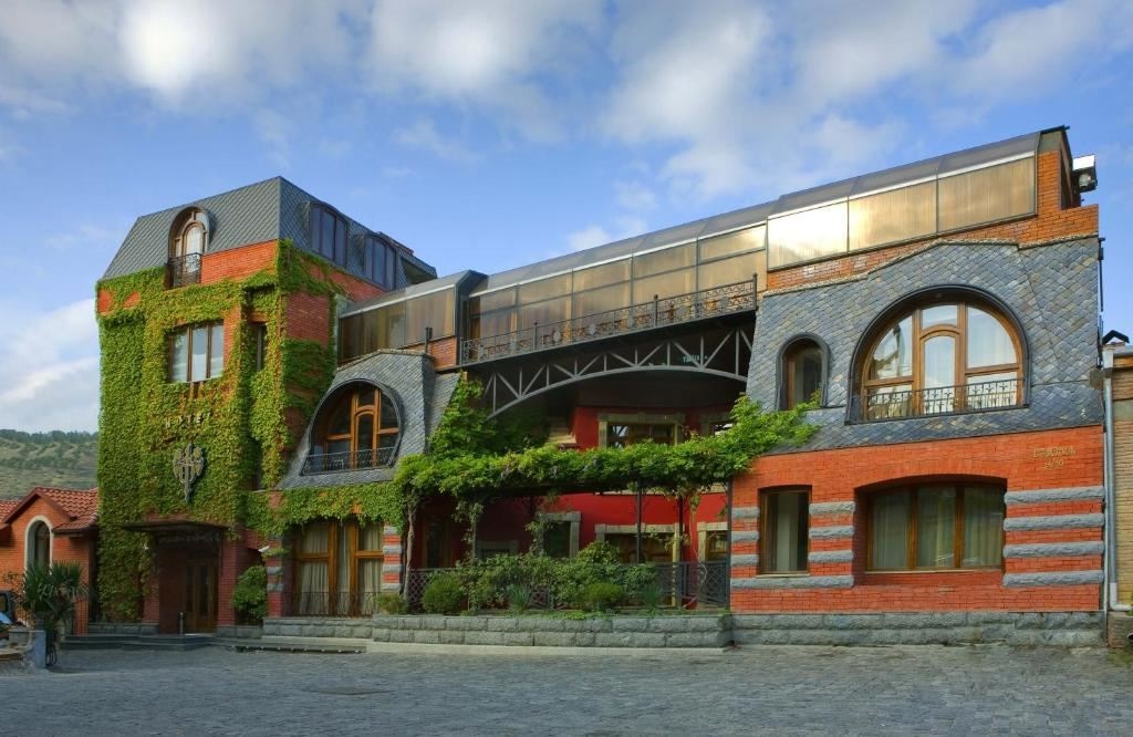 general-main-building