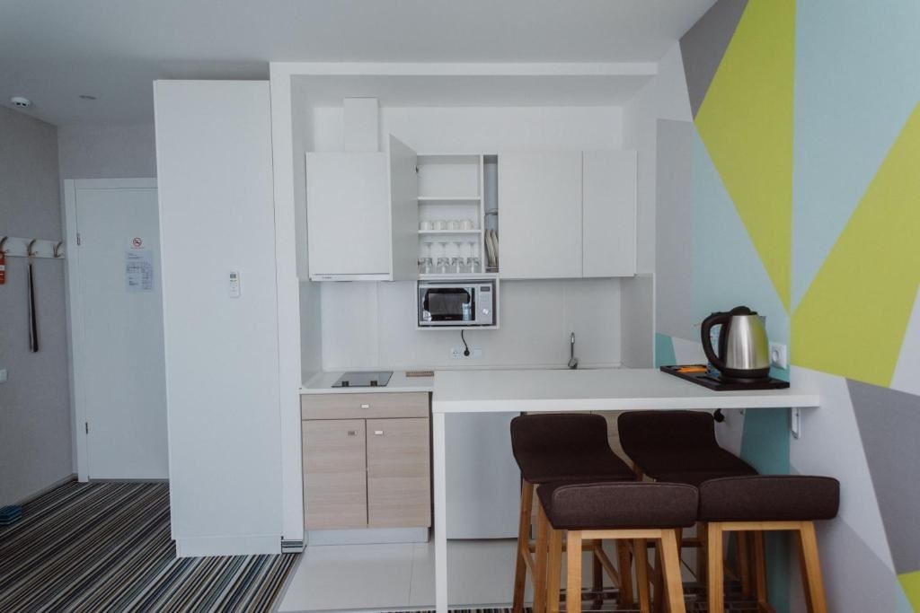 rooms-family-with-kitchenfamily-side-sea-view-and-kitchen