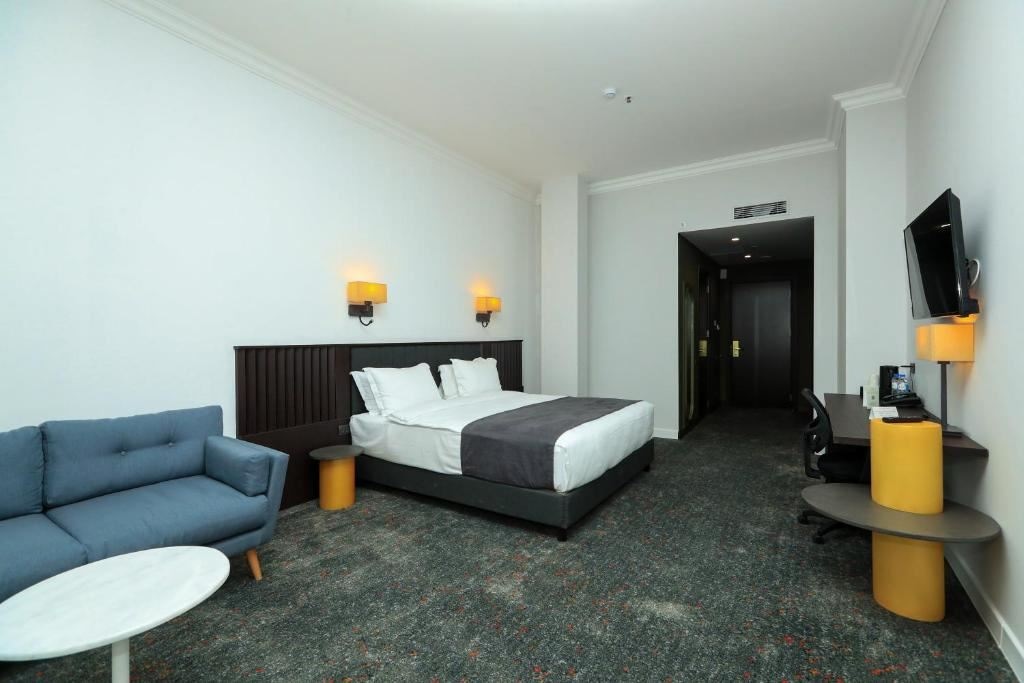 rooms-dbl-semi-suite