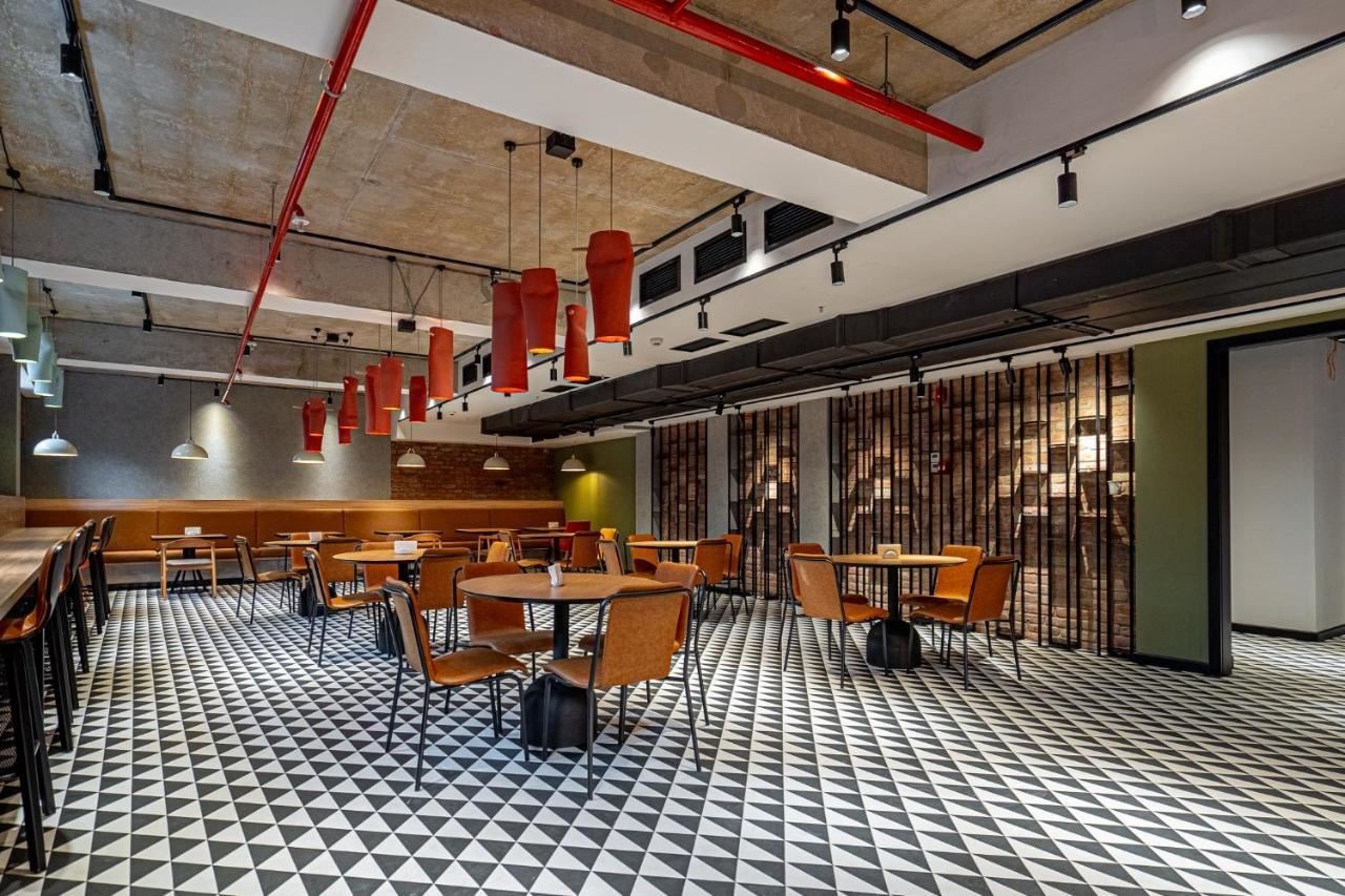 restaurants-restaurant