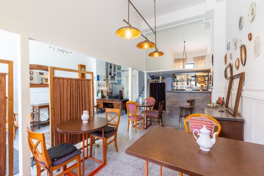 restaurants-dining-area