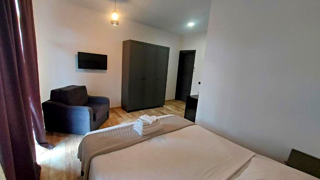 rooms-standard-dbltwin-+-sofa