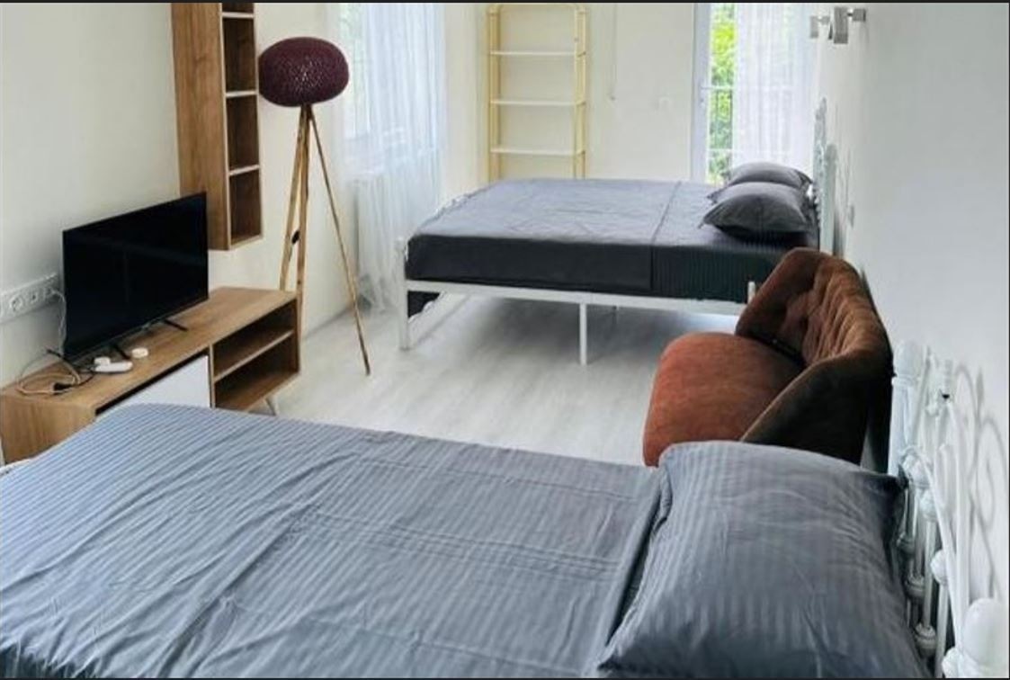 rooms-trpl-with-pool-view