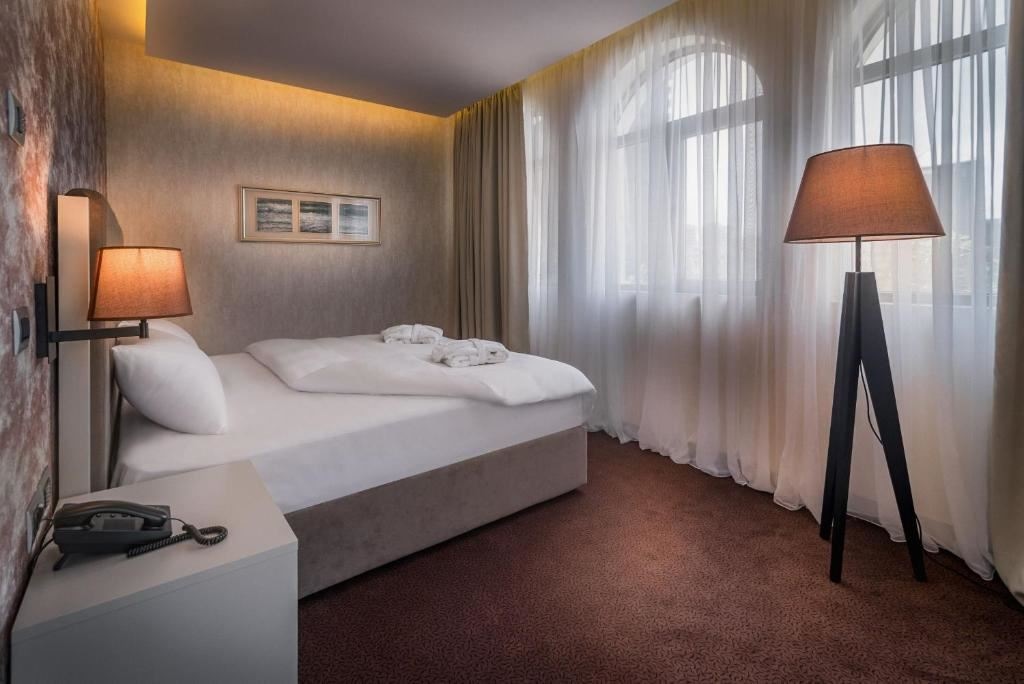 rooms-dbltwin-standart-room