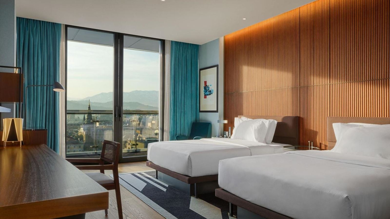 rooms-deluxe-dbltwin