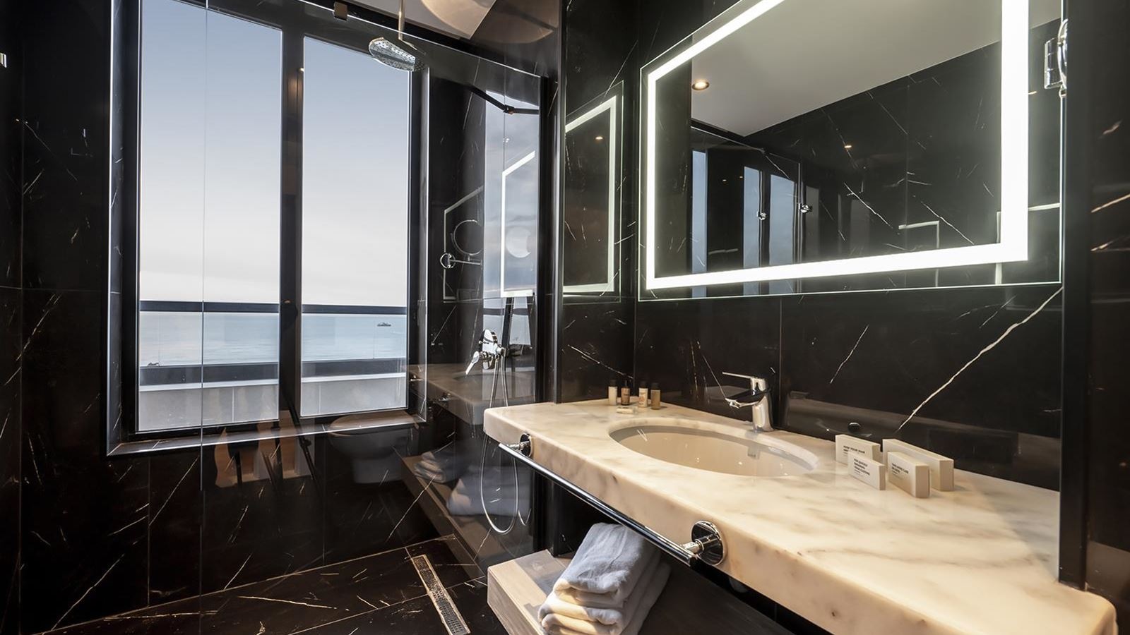 rooms-terrasse-suite