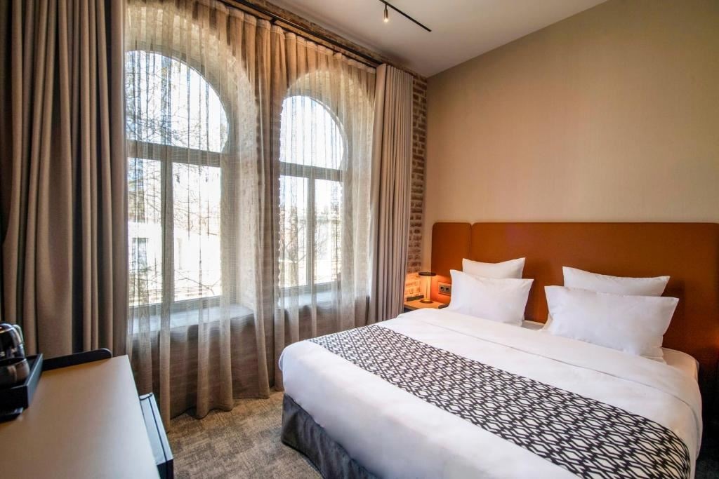 rooms-standard-queen