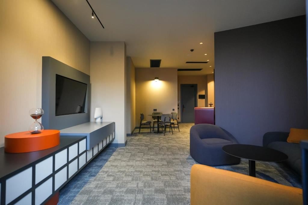 rooms-qarvasla-suiteexecutive