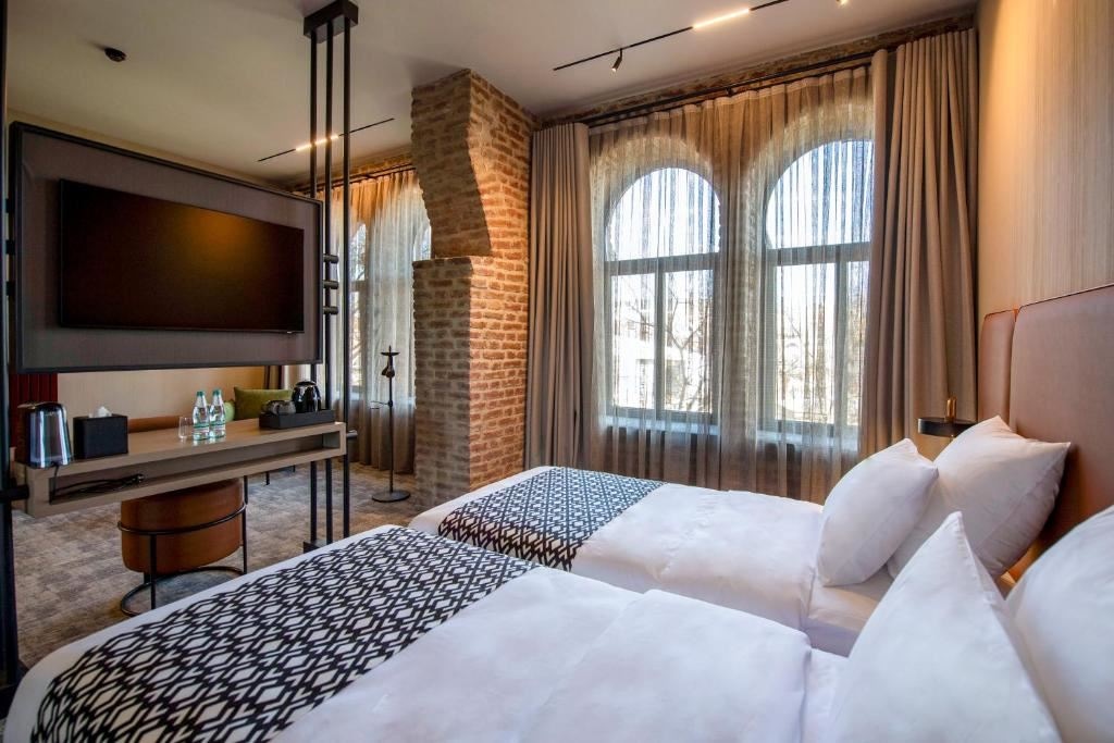 rooms-deluxe-kingtwin-dbl